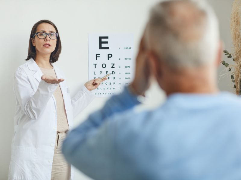 Equipo de visión y exámenes oftalmológicos Equipo de visión y exámenes oftalmológicos